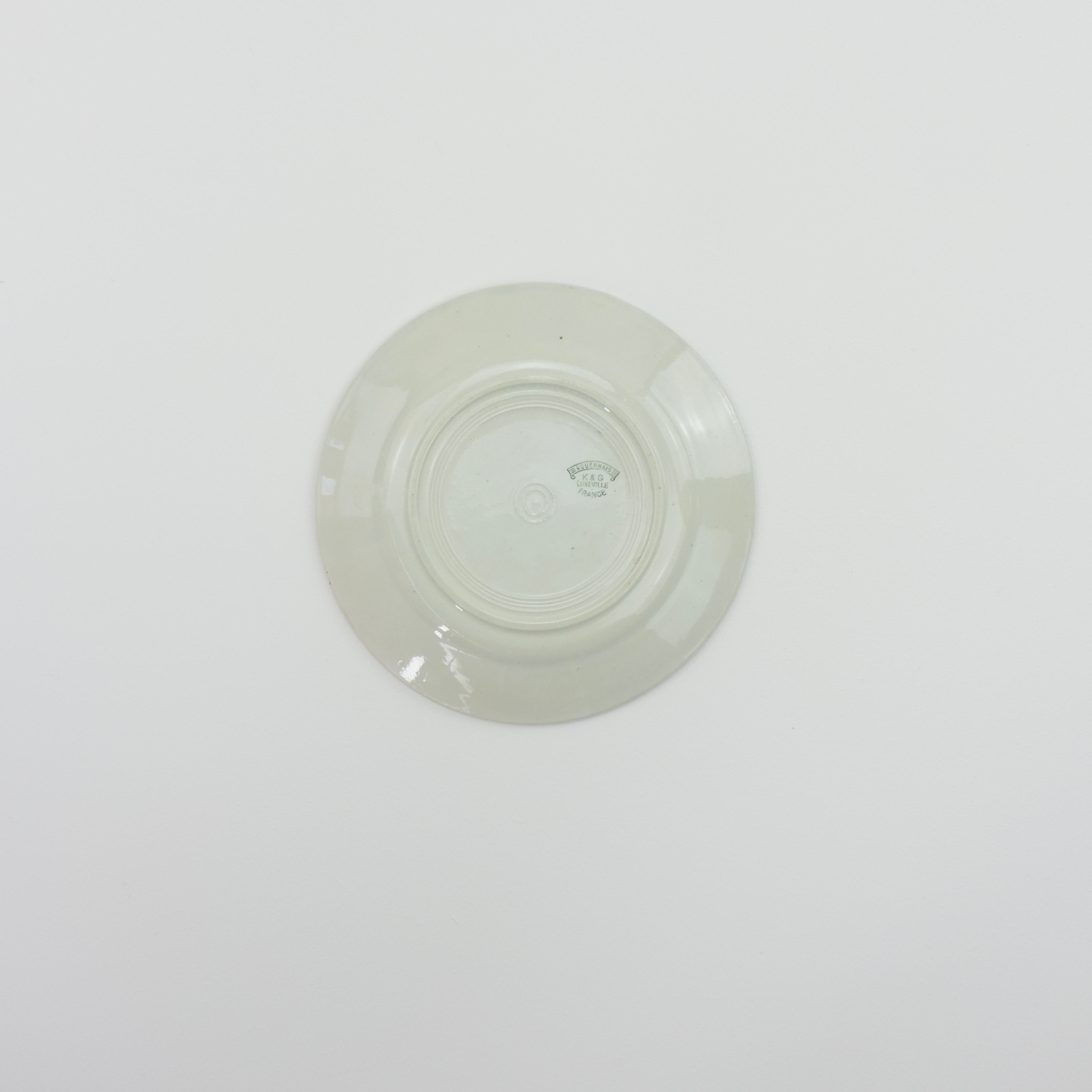 Assiette à dîner vintage avec motif floral