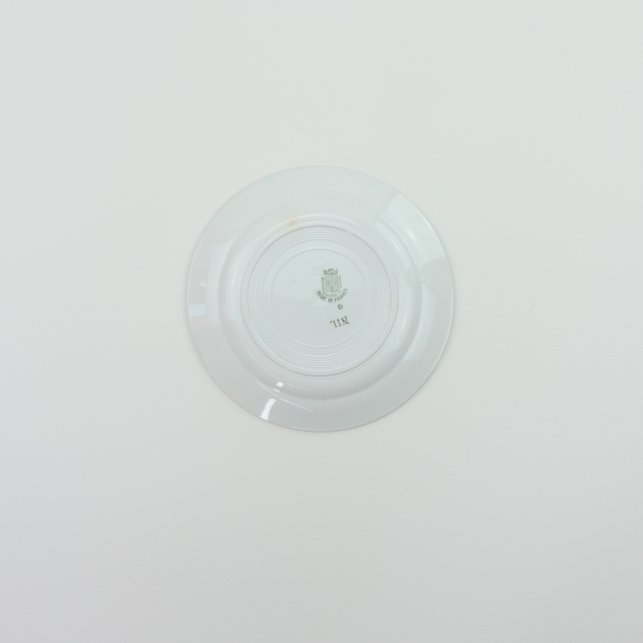 Assiette florale moderne