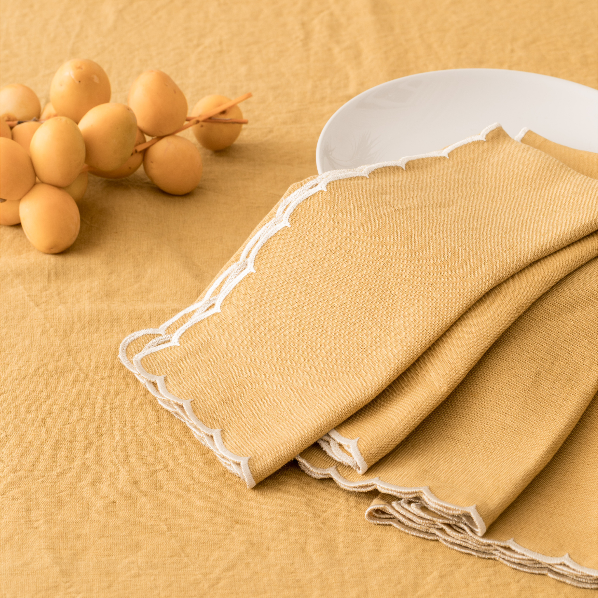 Serviette de Table moutarde à bord festonné