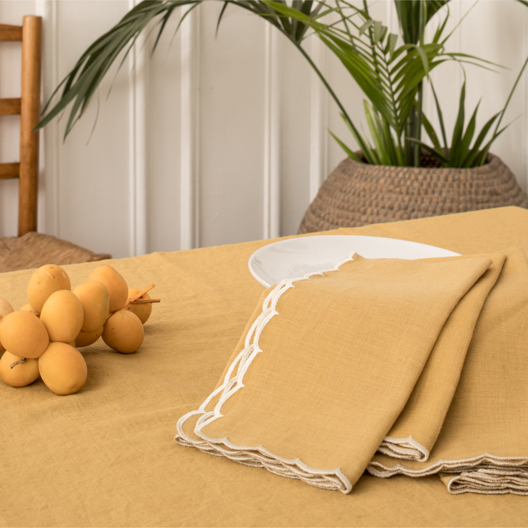 Serviette de Table moutarde à bord festonné