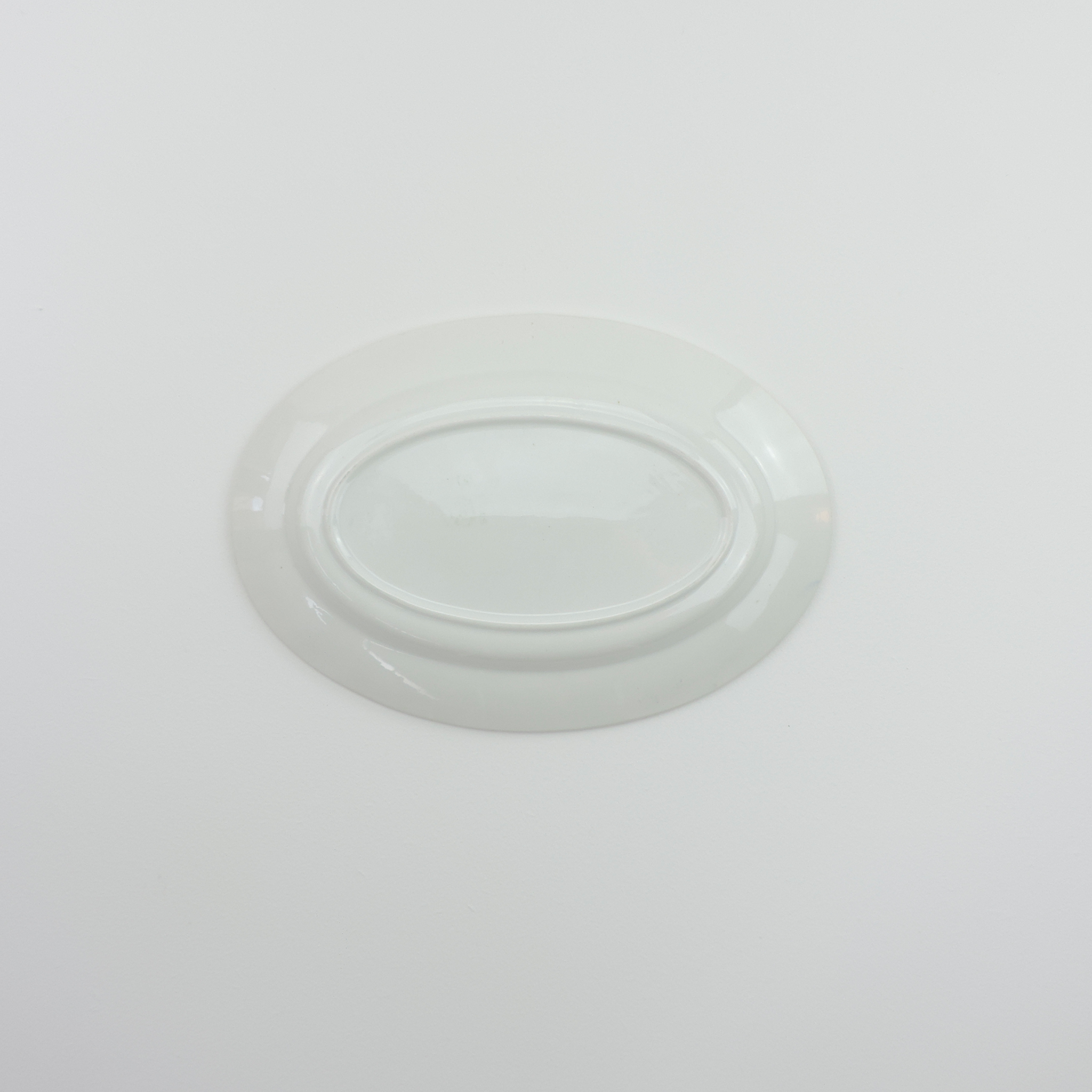 Plateau vintage avec étoiles bleues