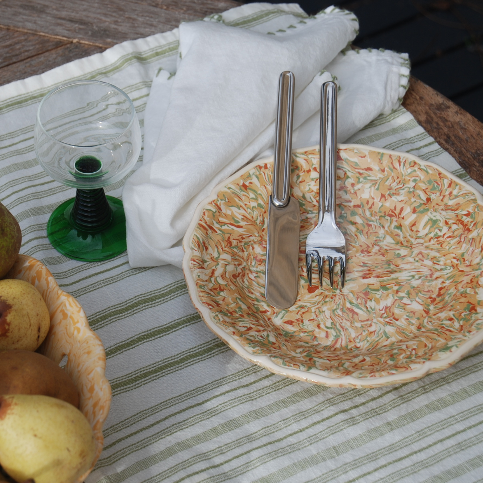 Assiette à dessert en faïence, jaune
